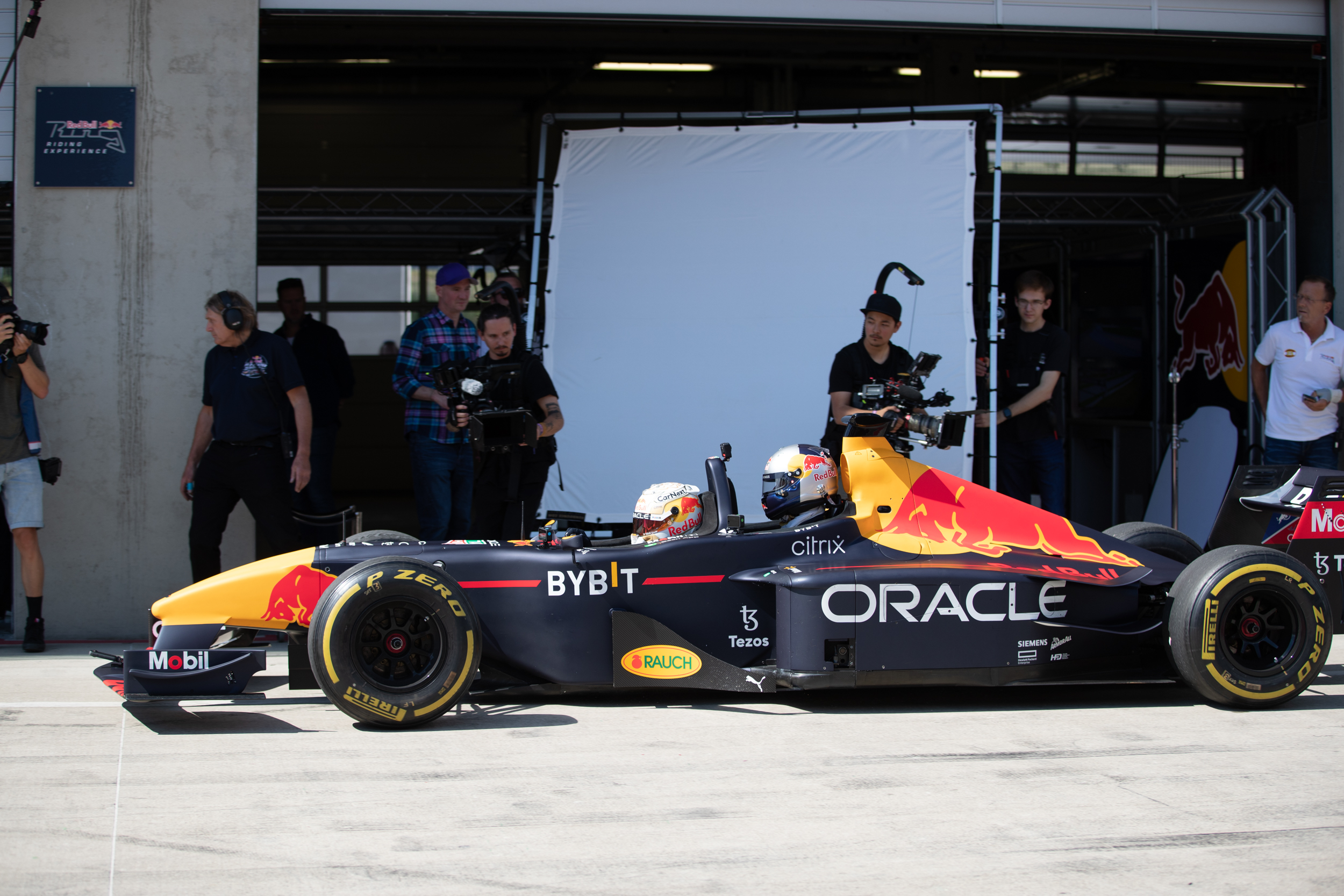 On the move - Max Verstappen & Fabio Wibmer - Formula One - Seater Project - Red Bull Ring 2022