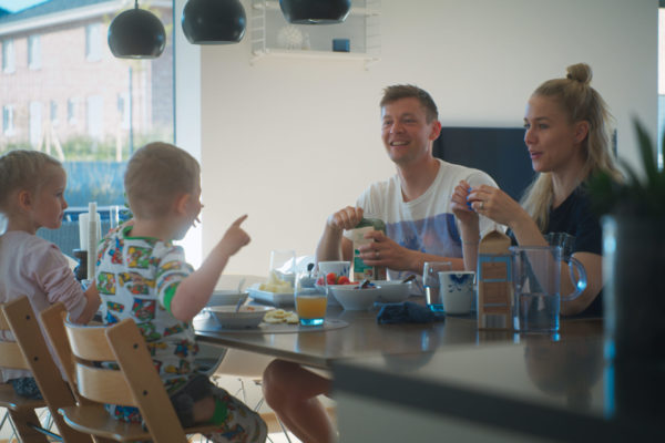 INSIDE_SG_FLENSBURG_EP_01_LasseSvanFamilie1